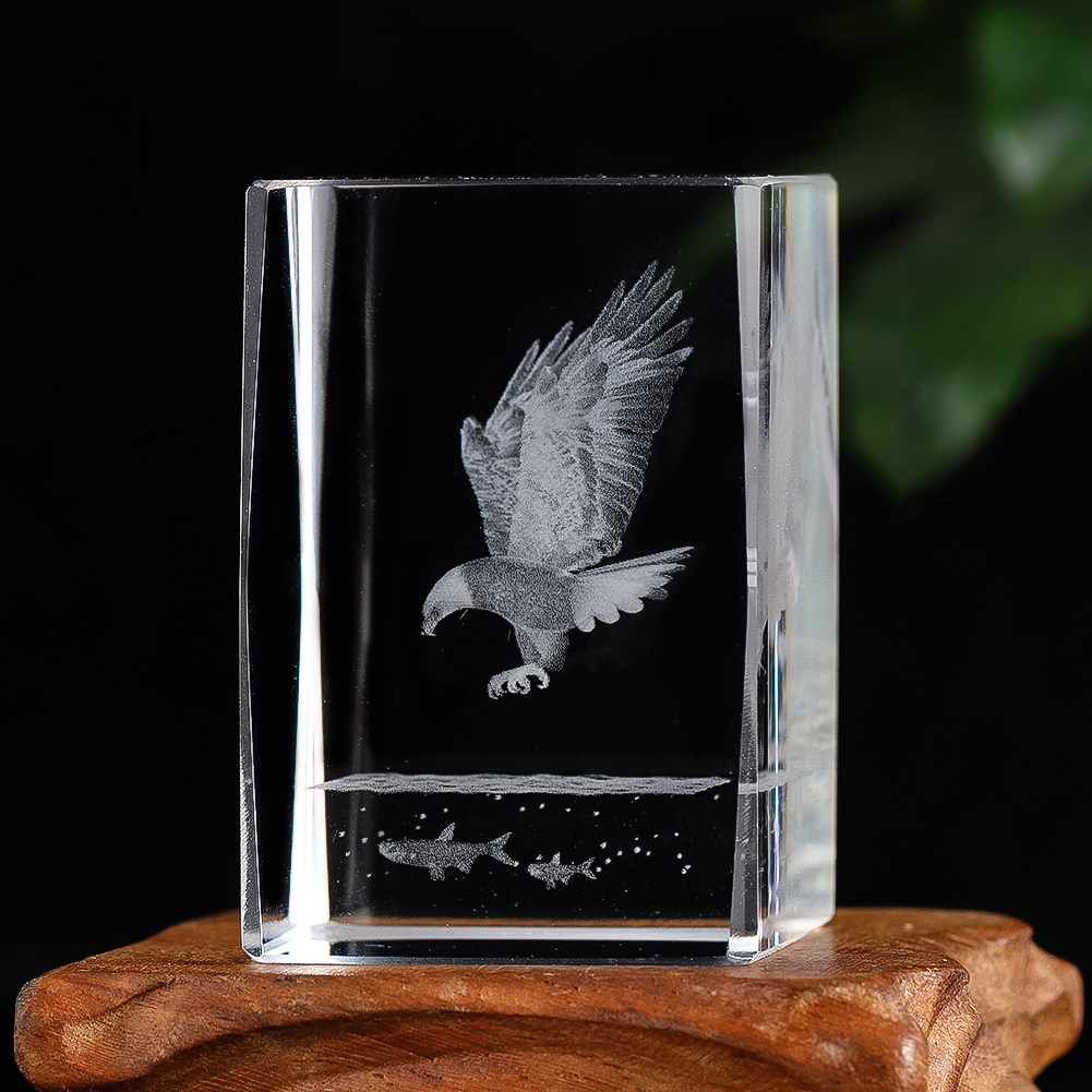 3D Laser-engraved Crystal Eagl - Paper Weight Crystal avaliação e preço